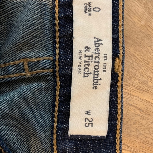 Abercrombie women’s jean shorts - Picture 4 of 5
